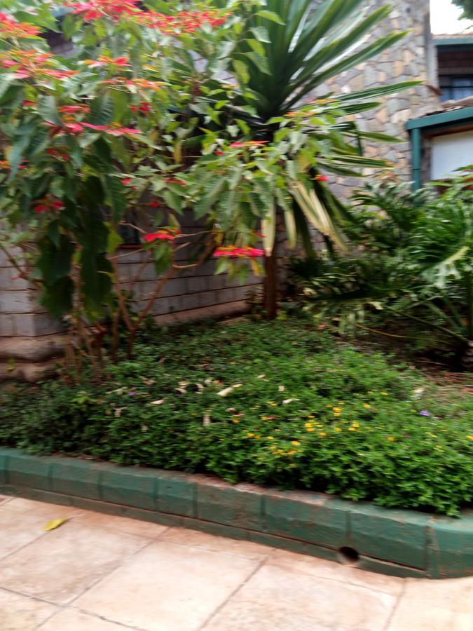 Kijiji Homestay Найроби Екстериор снимка