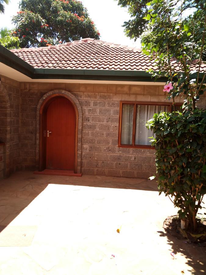 Kijiji Homestay Найроби Екстериор снимка