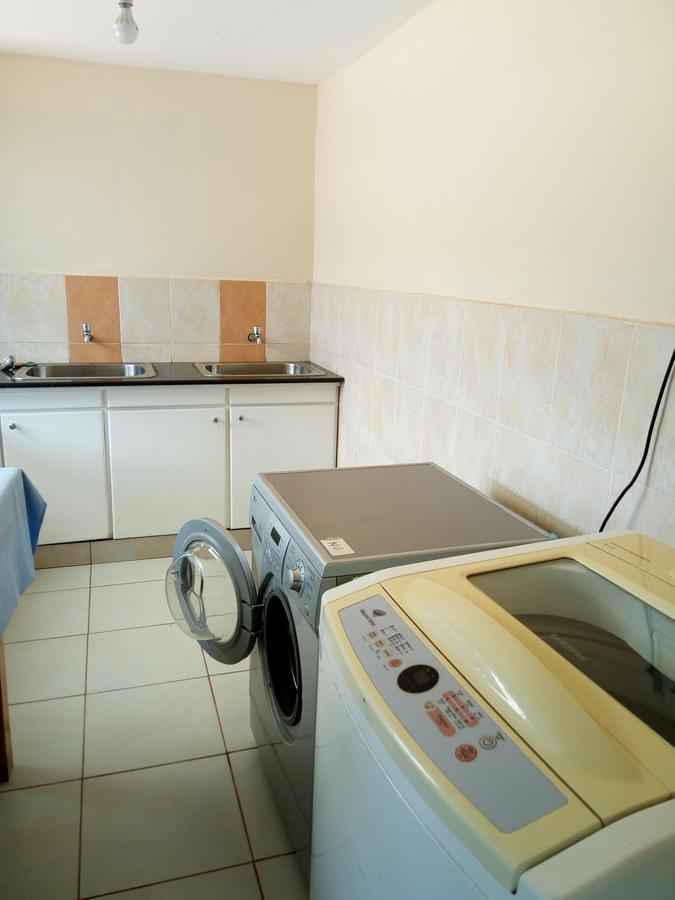 Kijiji Homestay Найроби Екстериор снимка